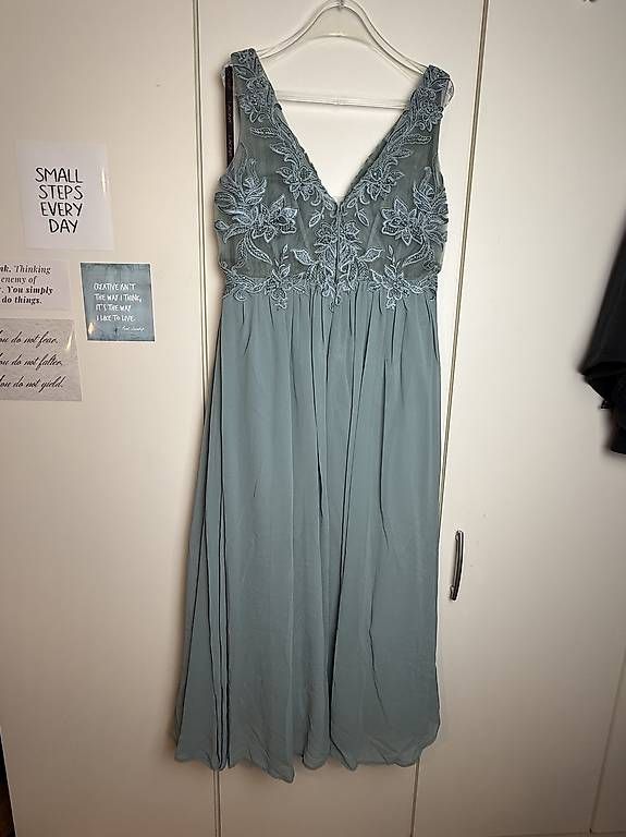 Robes: Ballkleid – D'occasion à Reigoldswil par schweizer311 2