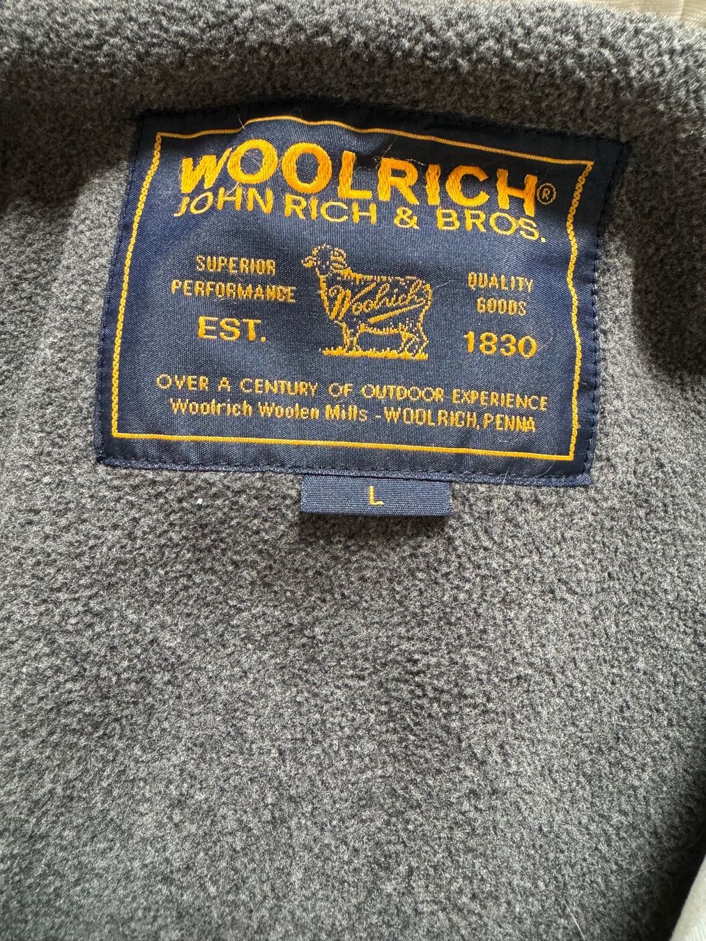 Woolrich Giacche: Veste Woolrich unisexe – Usato da Assens venduto da Zoubi2 7