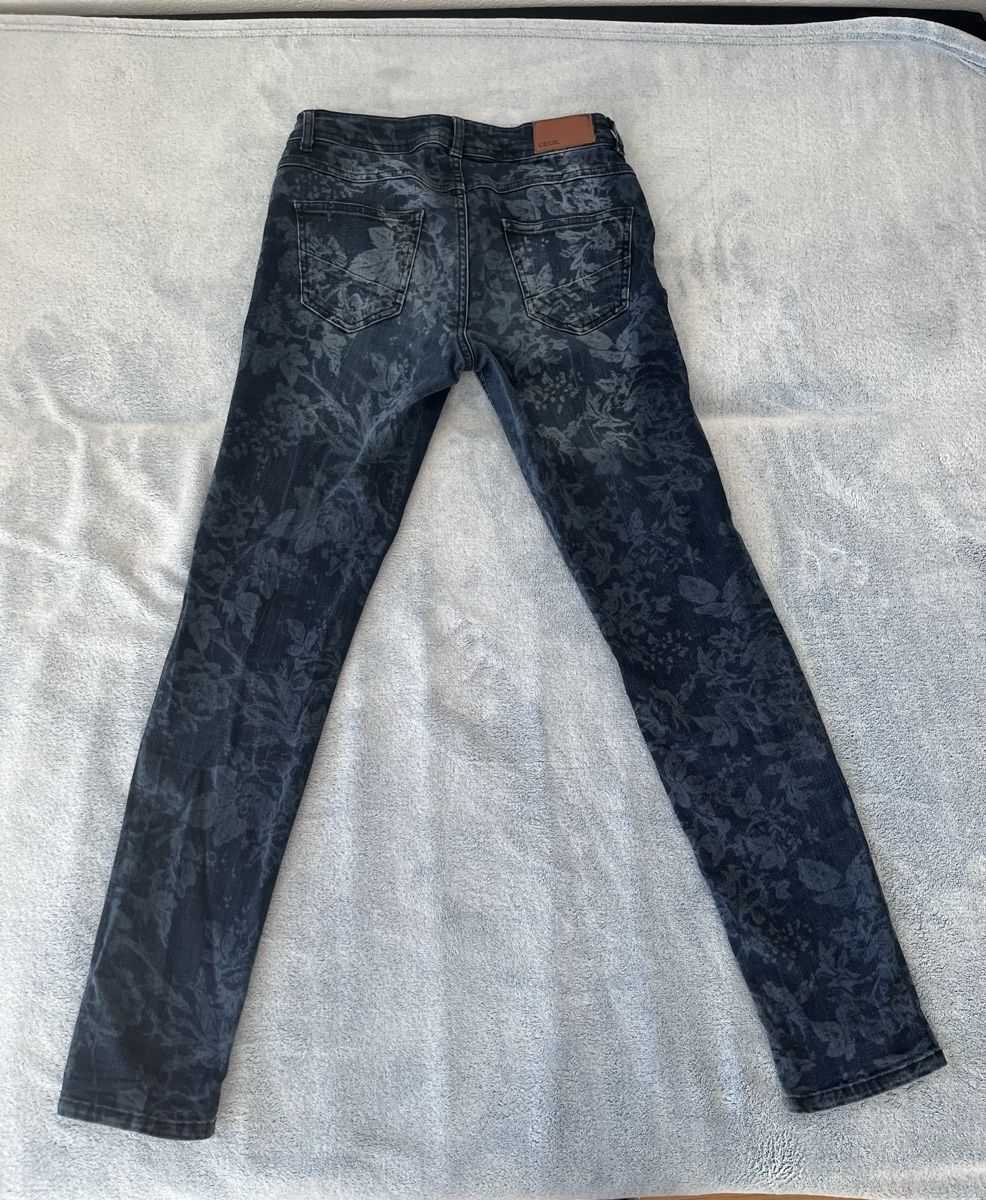 Cecil Jeans: Cecil Jeans Floral Print Gr. 27 – Nuovo (secondo la descrizione) da Gümligen venduto da caron__ 1