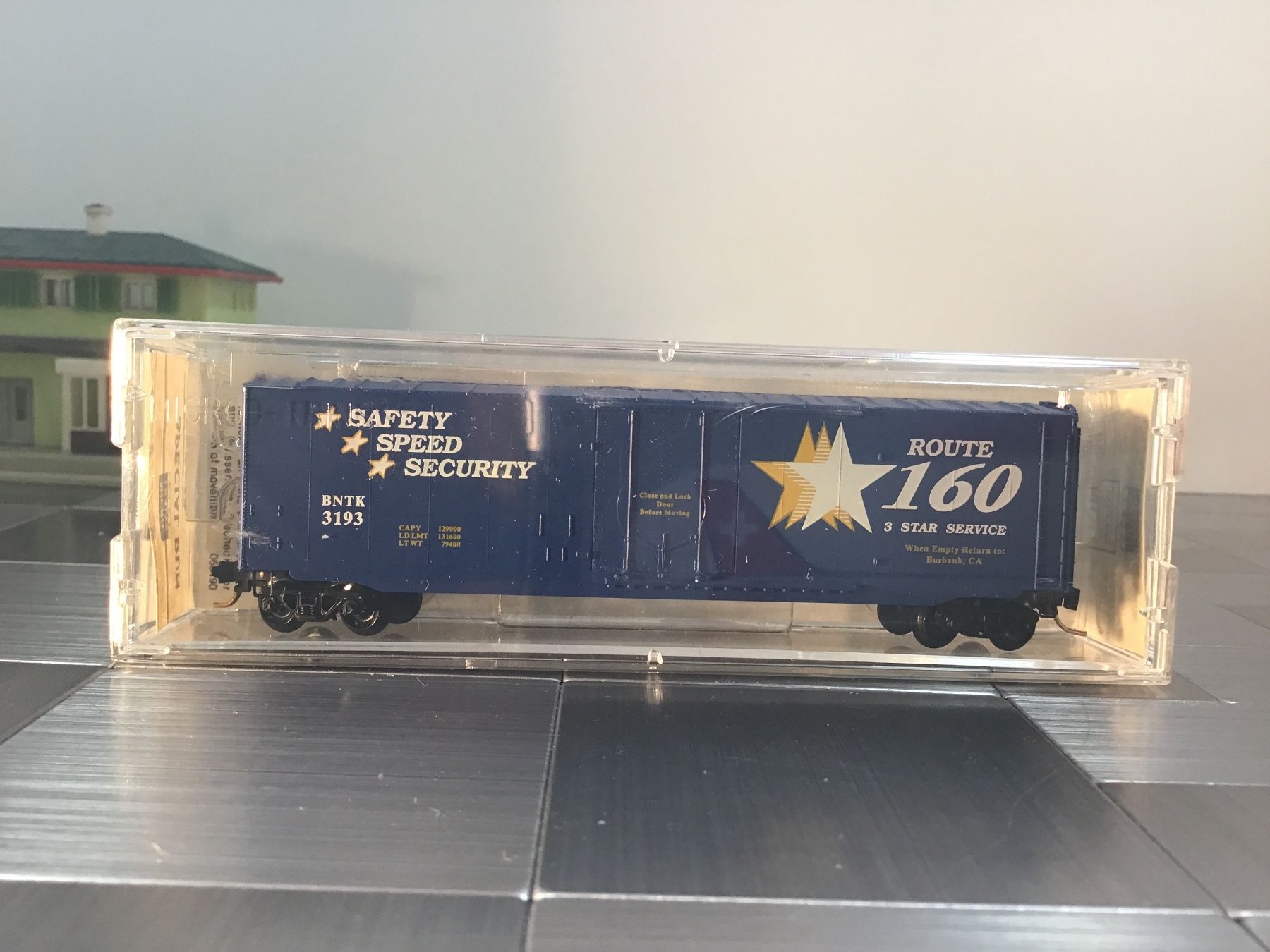 Micro Trains Line Modelleisenbahnen: MICRO TRAINS GÜTERWAGEN SPUR N – Gebraucht aus Männedorf von Modellbau-wyss 4