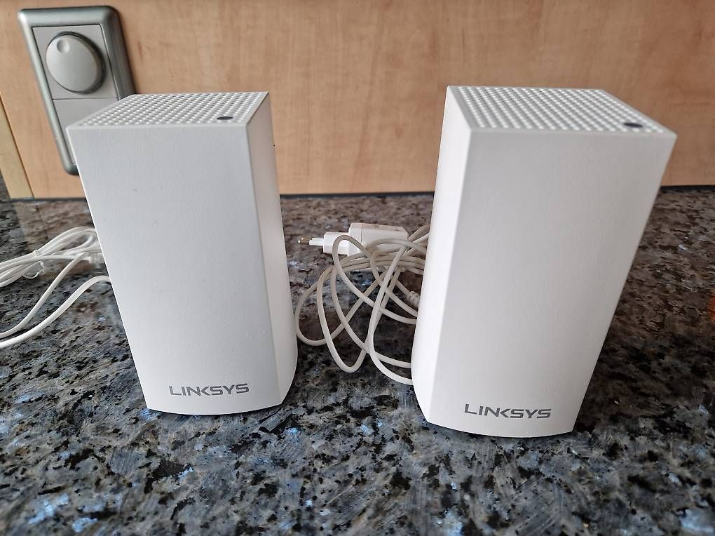 Modems & Routeurs: Linksys Velop Dual Band - 2er-Set – D'occasion à Basel par storchenricardo