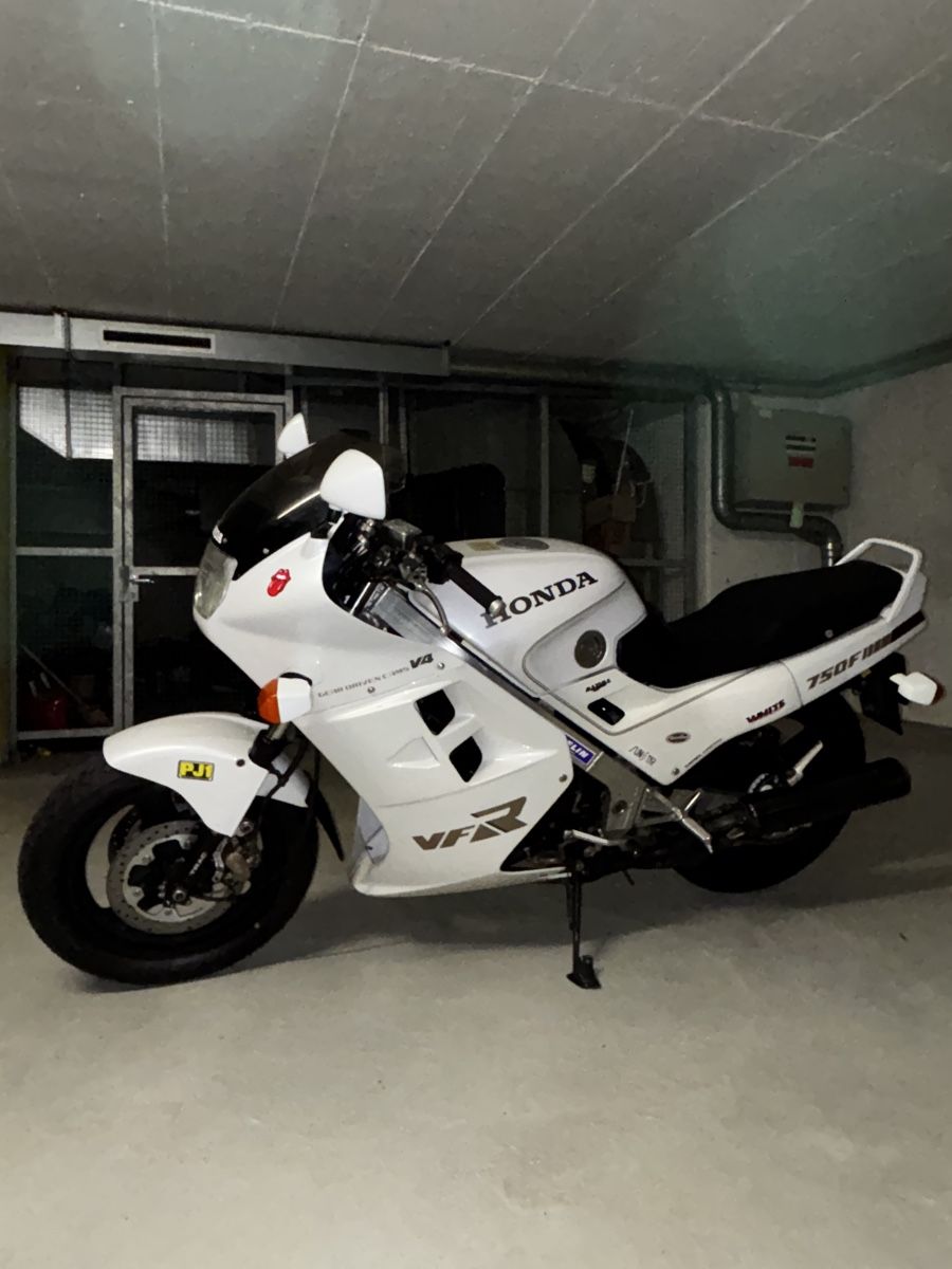 Honda Strada: Honda VFR 750 – Usato da Glattfelden venduto da Lektrolion 1