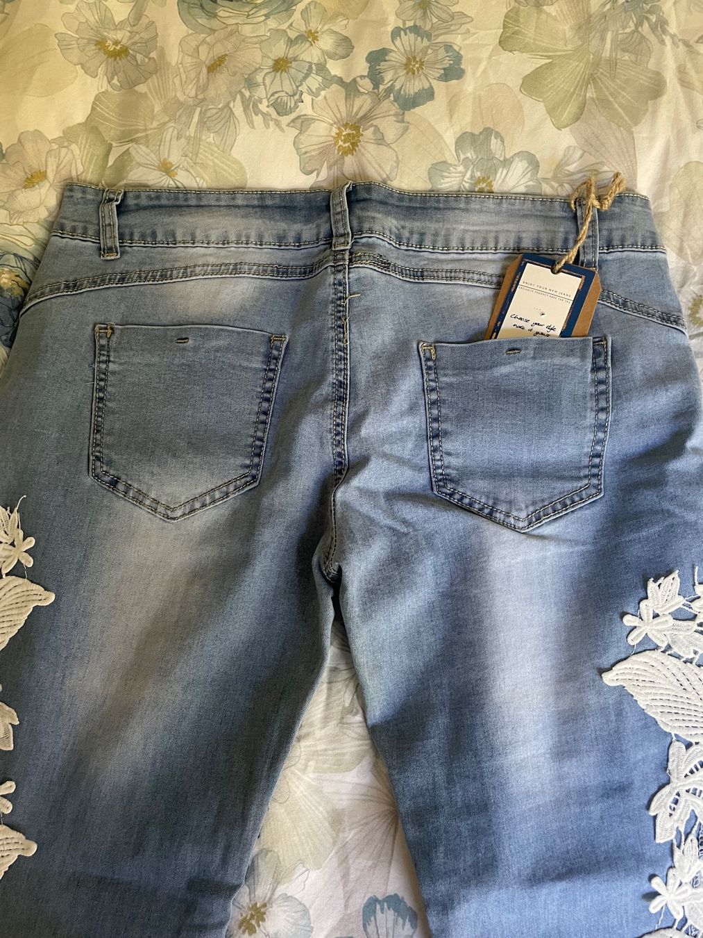 Jeans: Damenjeans mit Spitze,neu Gr. 44 – Nuovo (secondo la descrizione) da Hünibach venduto da Falken83 3