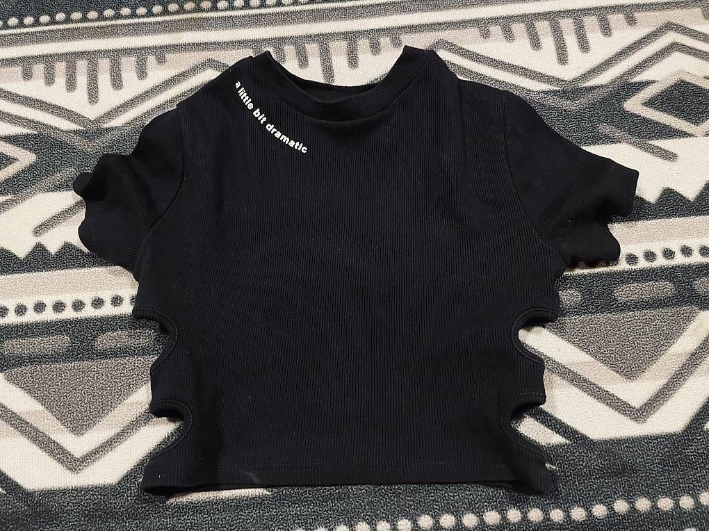 Tally Weijl Top: Black cropped – Usato da Herisau venduto da Ciaoschein