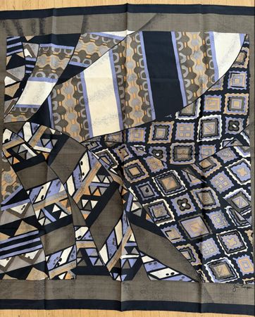 Seiden Foulard 🌸