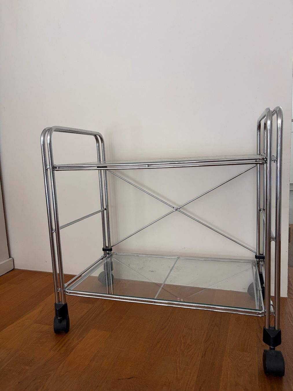 Mobili & Arredamento: Chrom Beistelltisch – Usato da Luzern venduto da THINGS-11 2