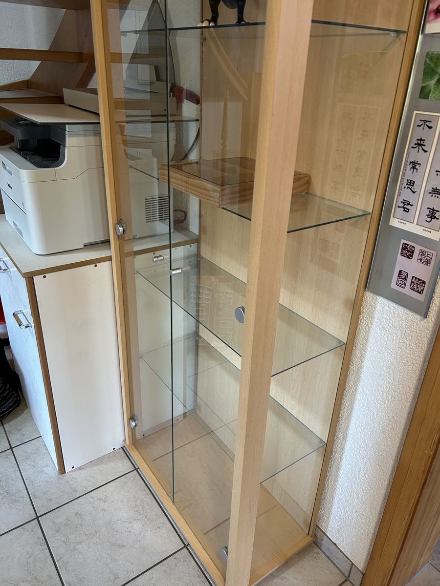 Vitrinen: Glasvitrine – Gebraucht aus Zäziwil von Nmarcello 3
