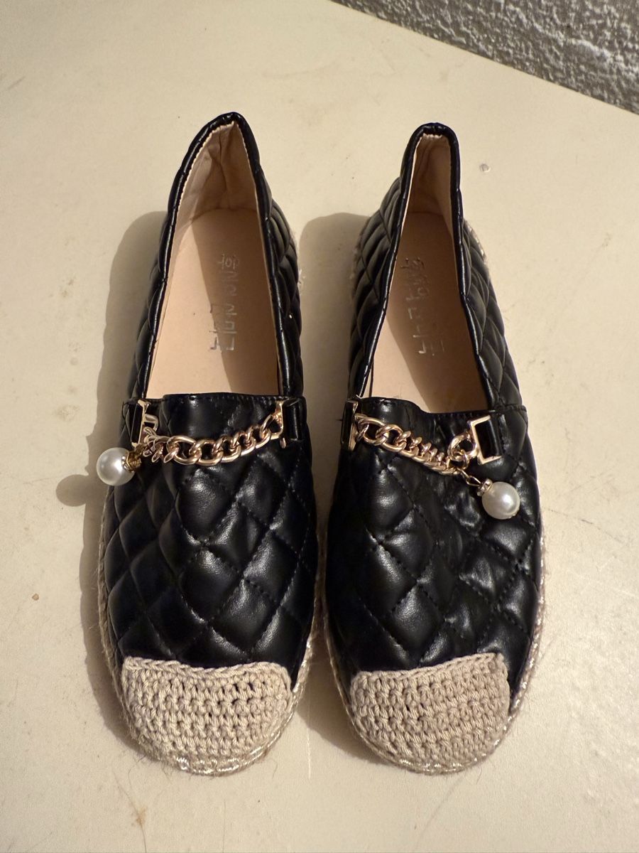 Damenschuhe: Elegante Espadrilles in Schwarz mit Perlen, Gr. 37 – Neu (gemäss Beschreibung) aus Luzern von Lorena.haj 1
