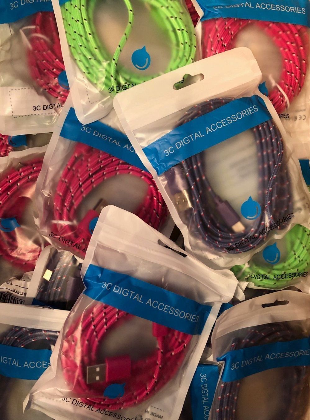 Câbles: Ladekabel USB-Typ A auf USB-Typ C (rosa) – Neuf avec emballage d'origine à Buchs SG par Handyman77 6