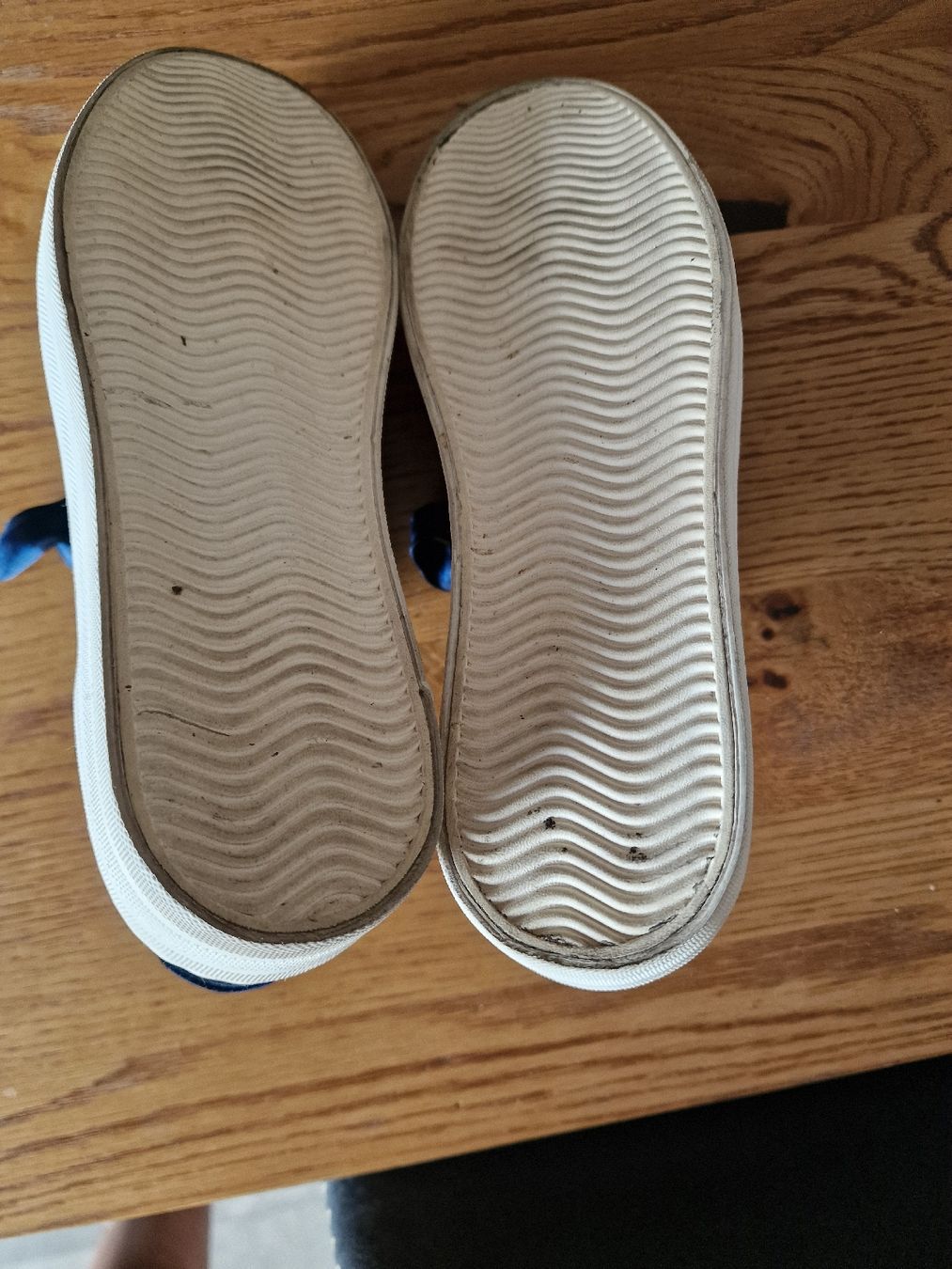 Scarpe da donna: jolie paire de basket excellente état – Nuovo (secondo la descrizione) da Cheseaux sur Lausanne venduto da pan_skd5 3