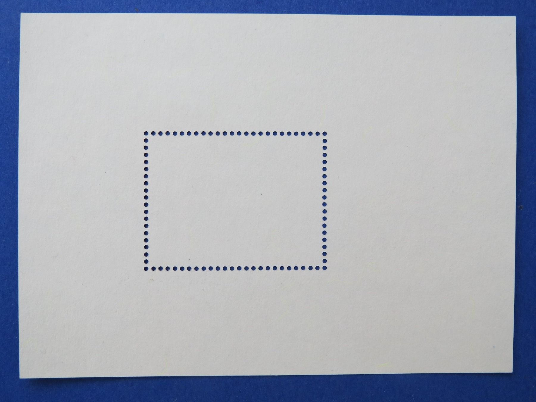 Alle Briefmarken: Blockausgabe 'Comics' 2003 - off.Ersttag-Stempel SIERRE – Gebraucht aus Brunnen von Kumari 2