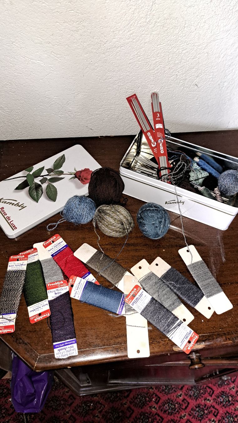 Lana: Wolle Und Zubehör – Usato da Kölliken venduto da Upcycling-by-Mc-TAM