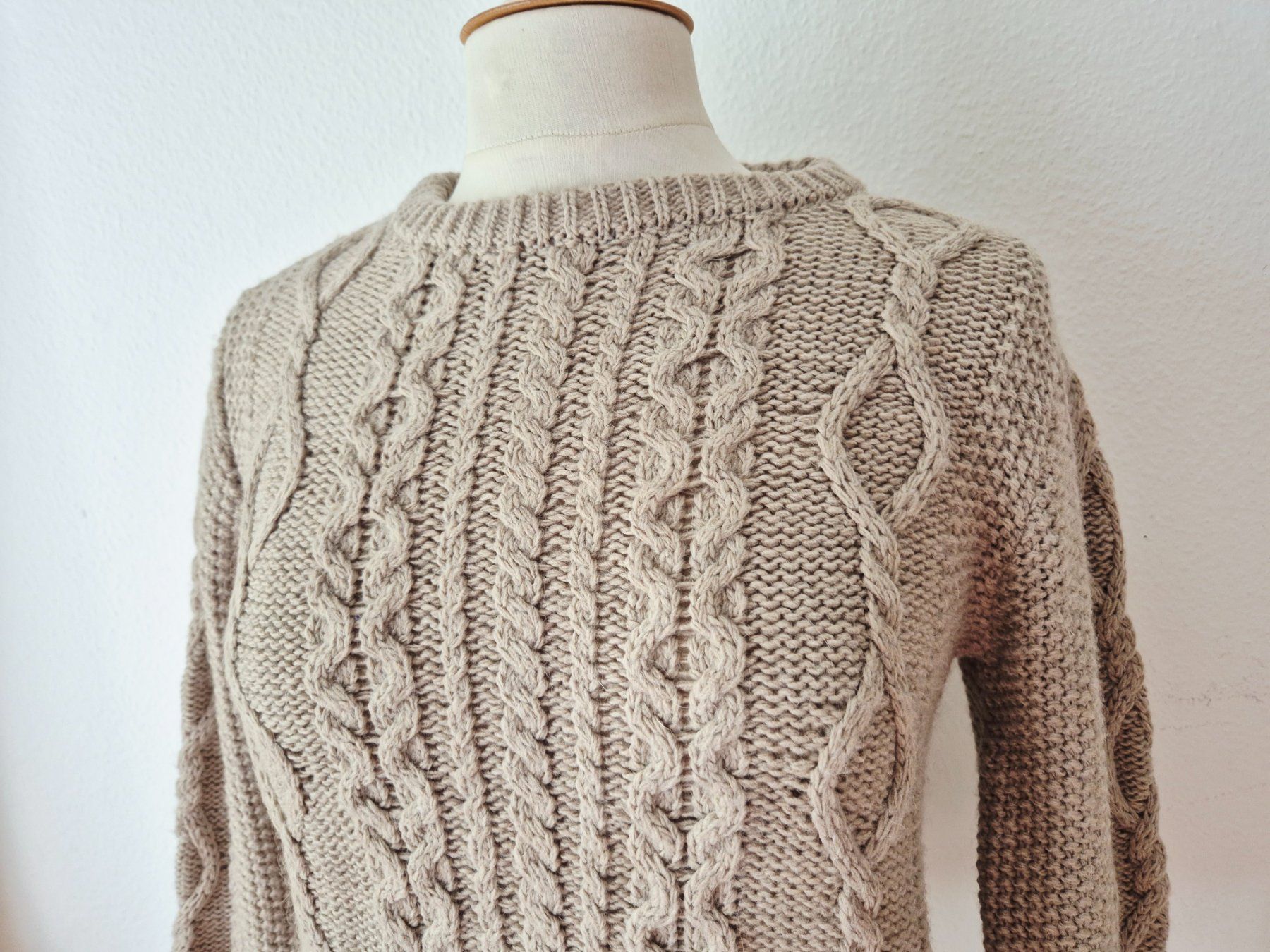 Navyboot Maglioni & Felpe: PULLOVER PULLI NAVYBOOT M 38 ZOPFMUSTER ALPACA WOLLE BEIGE – Usato da Elsau venduto da the-colorful-side 1