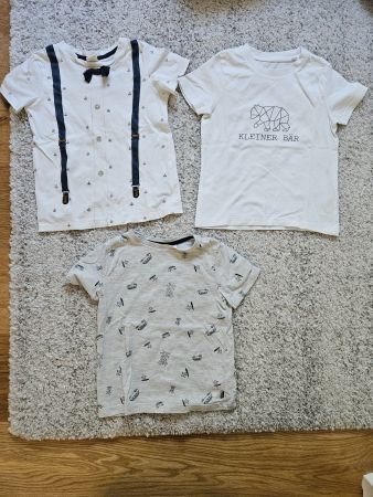 3 Jungen T-Shirts Grösse 98/104 H&M, Okaidi & Papasache