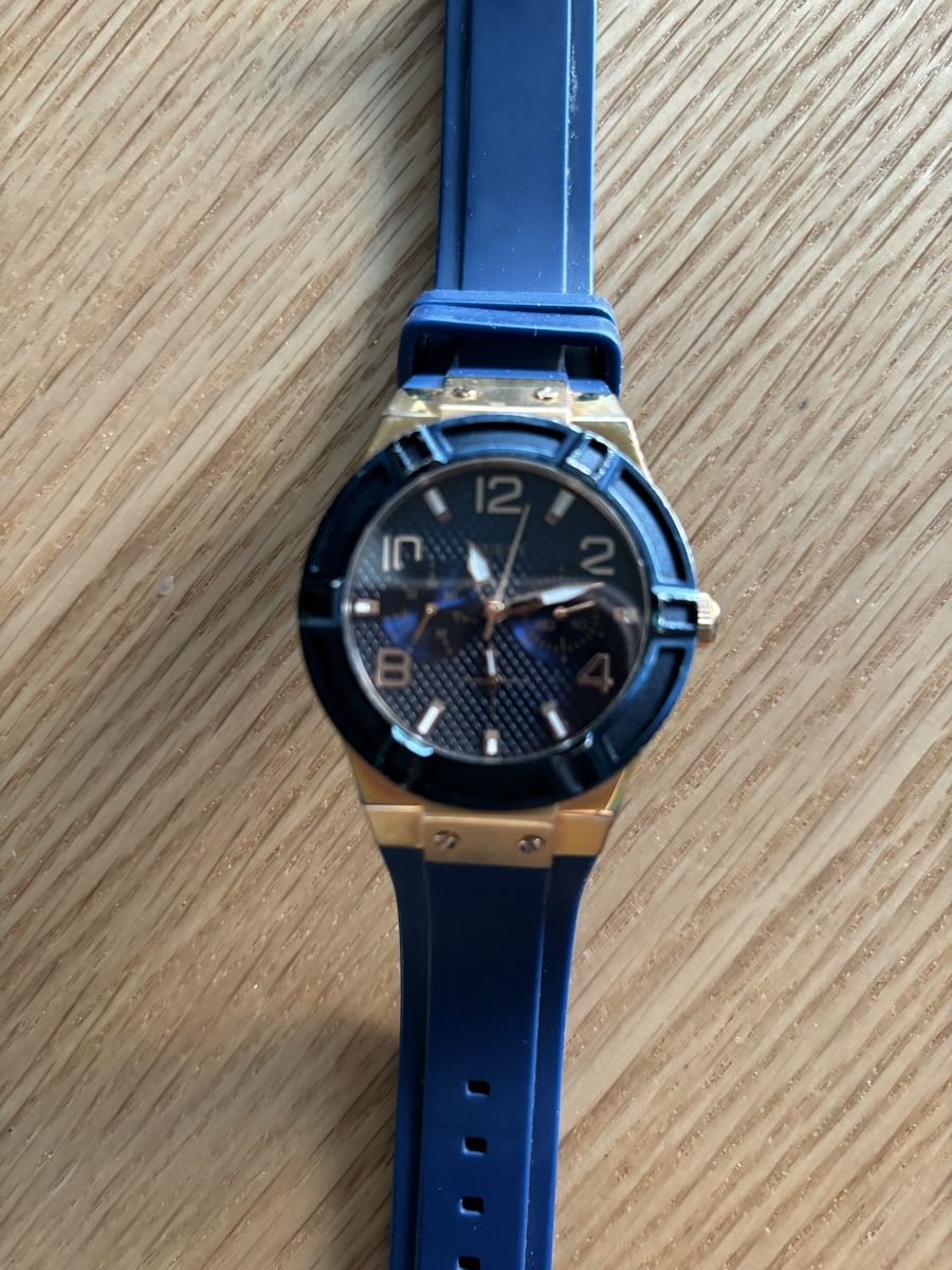 Guess Orologi: Guess Damen Armbanduhr – Usato da Salenstein venduto da Silly...0 2