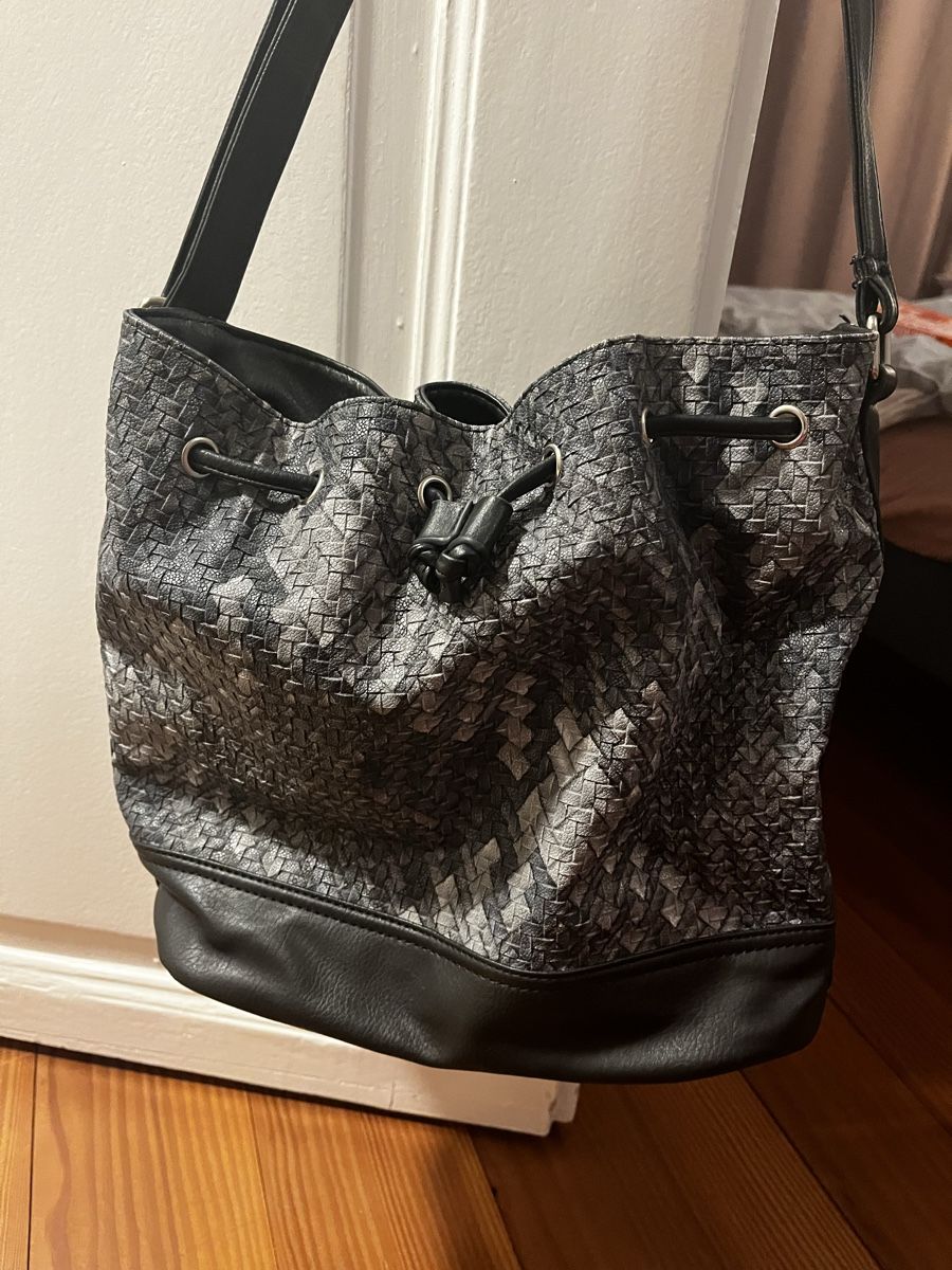 Borse da donna: Handtasche / Umhängetasche – Usato da Bern venduto da Anja200414 1