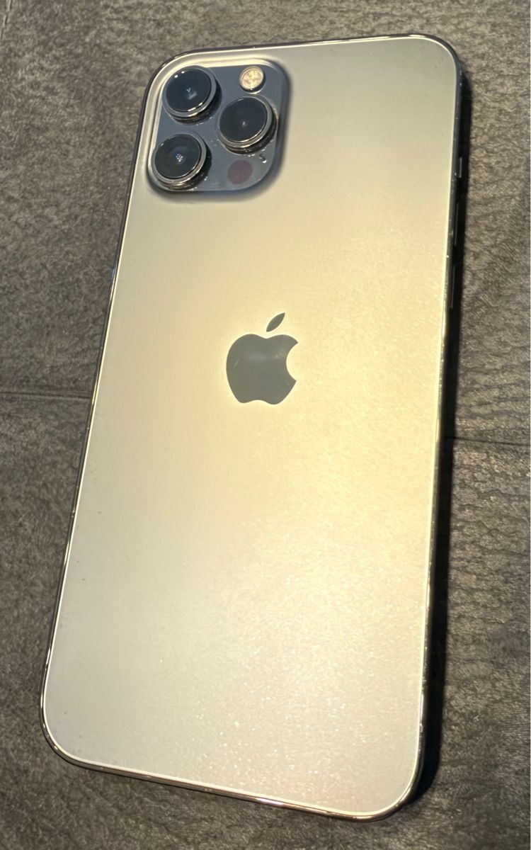 Apple Telefoni cellulari / Smartphones: iPhone 12 Pro Max 256GB – Usato da Lengnau BE venduto da Pascal_P. 1