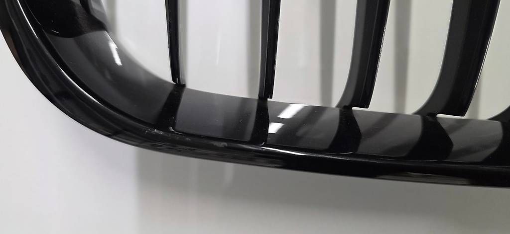 Alle Autoersatzteile: BMW Frontziergitter schwarz – Gebraucht aus Gossau ZH von BMW-PerformanceG80 1