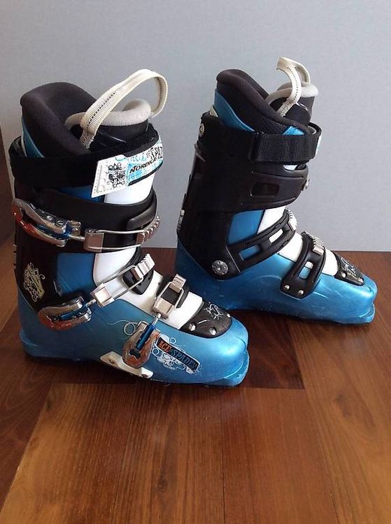 Nordica Chaussures garçon: NORDICA Kinderskischuh / Skischuh für Jugendliche Gr. 25.5 – D'occasion à Zürich par timsinde 2