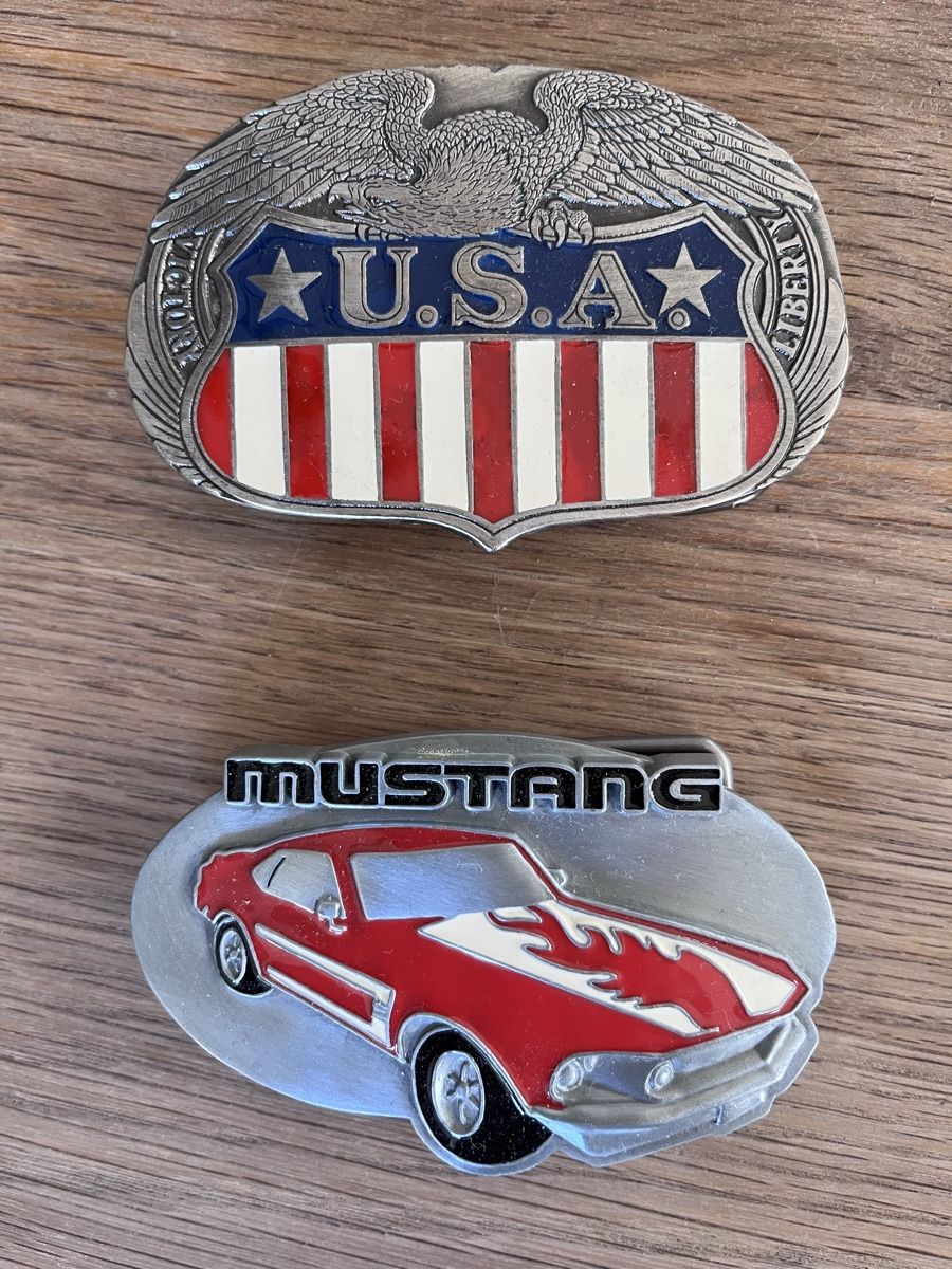 Ford Fibbie per cinture: 2x Gürtelschnallen USA Mustang – Usato da Hinwil venduto da KisRacing