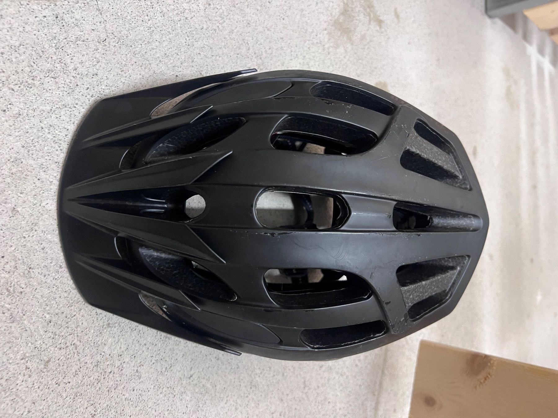 Specialized Caschi: Fahrradhelm von Specialized – Usato da Glattbrugg venduto da greg80.ch 1