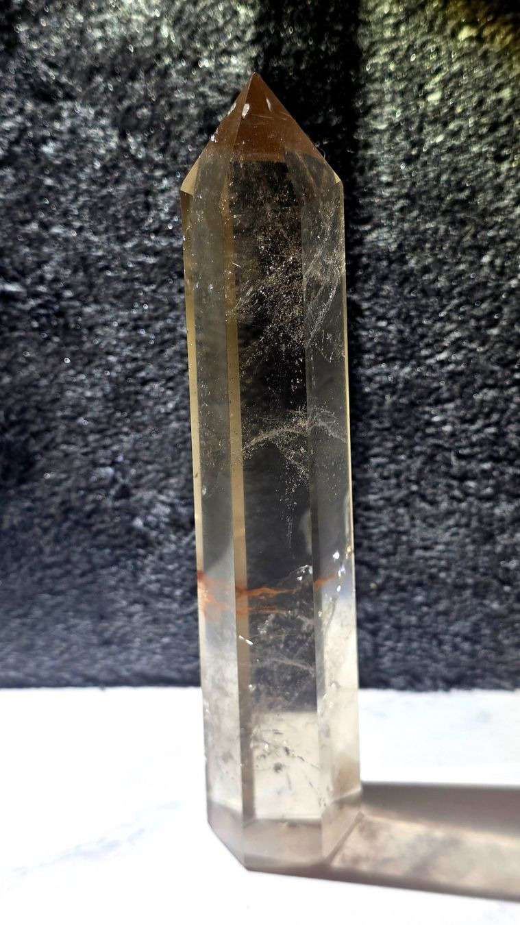Minerali & Pietre curative: Heller Rauchquarz Obelisk N 235g – Nuovo e nell'imballaggio originale da Matzingen venduto da Shay_Crystalz