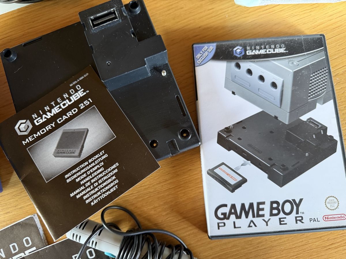 Nintendo Console: Gamecube mit Gameboy adapter 4 controller – Usato da Wolfwil venduto da net_cg5m 1