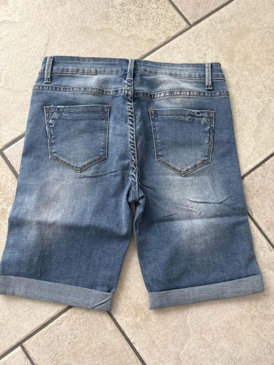 Pantaloni: NEUE Short Gr.S, Stretch. NP29.95Fr. – Nuovo e nell'imballaggio originale da Waltenschwil venduto da lina-04 2