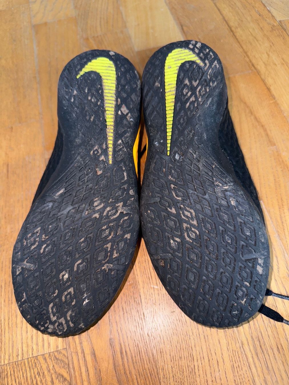 Nike Scarpe per ragazzi: Nike hypervenom Grösse 36.5 Hallenschuhe – Usato da Aesch ZH venduto da Goonies_1 1