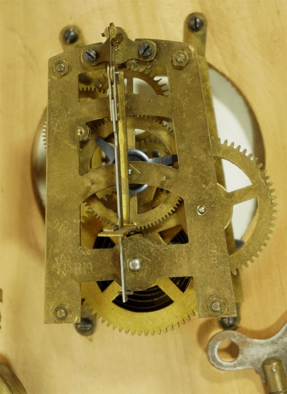 Orologi: schlichte antike Junghans Rahmenuhr – Usato da Meggen venduto da Trouvaillen 6