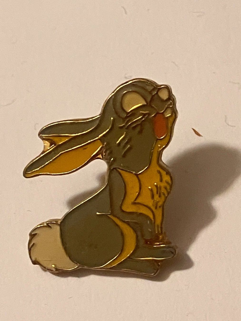 Placchette & Badge: 1 Pin Thumper – Usato da Basel venduto da djwwpp