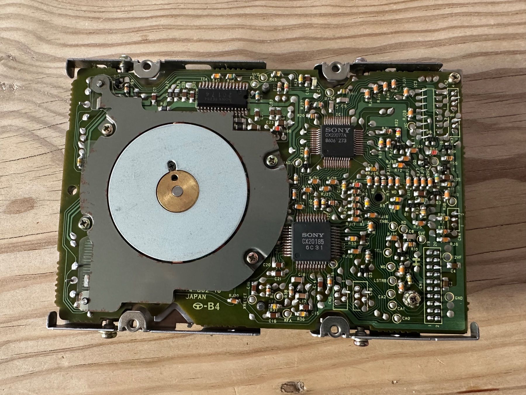 Componenti elettronici: Macintosh Floppy Drive 800k, cleaned, lubricated, tested! – Usato da Lugano venduto da Mat_0_taM 1