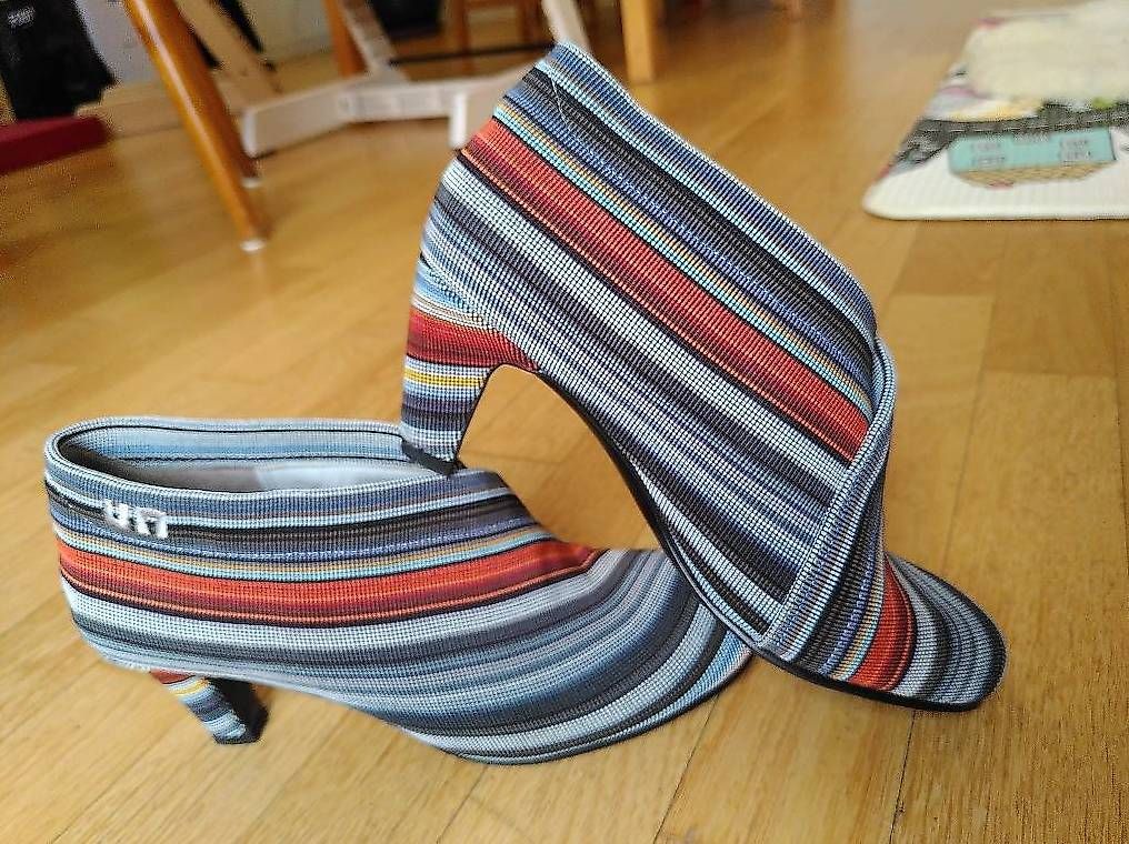 Scarpe da donna: Wunderschöne United Nude Pumps, Gr 39 – Usato da Zürich venduto da Dory12