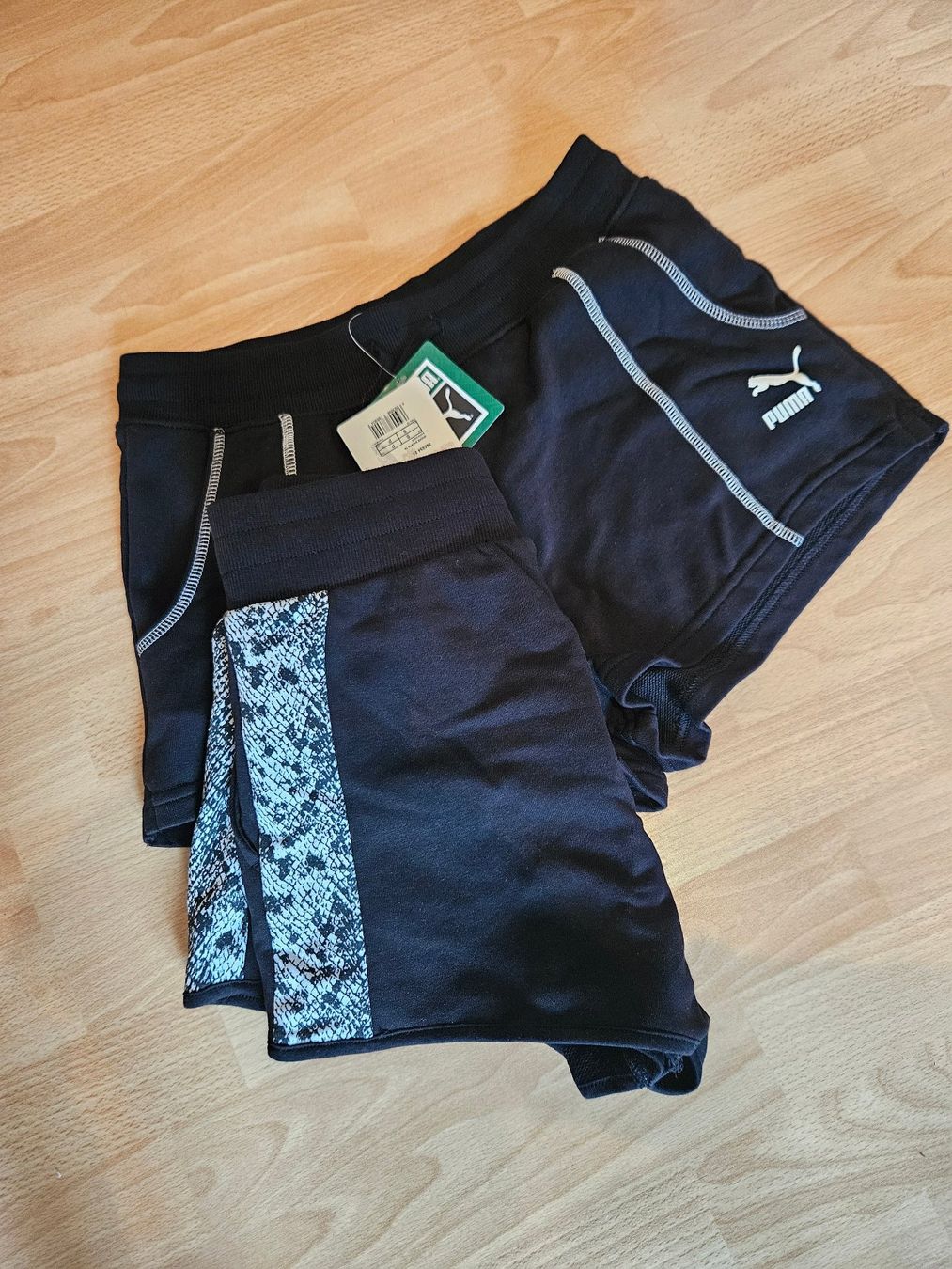 Puma Pantaloni: Puma Damen Shorts S Doppelpack – Nuovo (secondo la descrizione) da St. Gallen venduto da Demos86 4