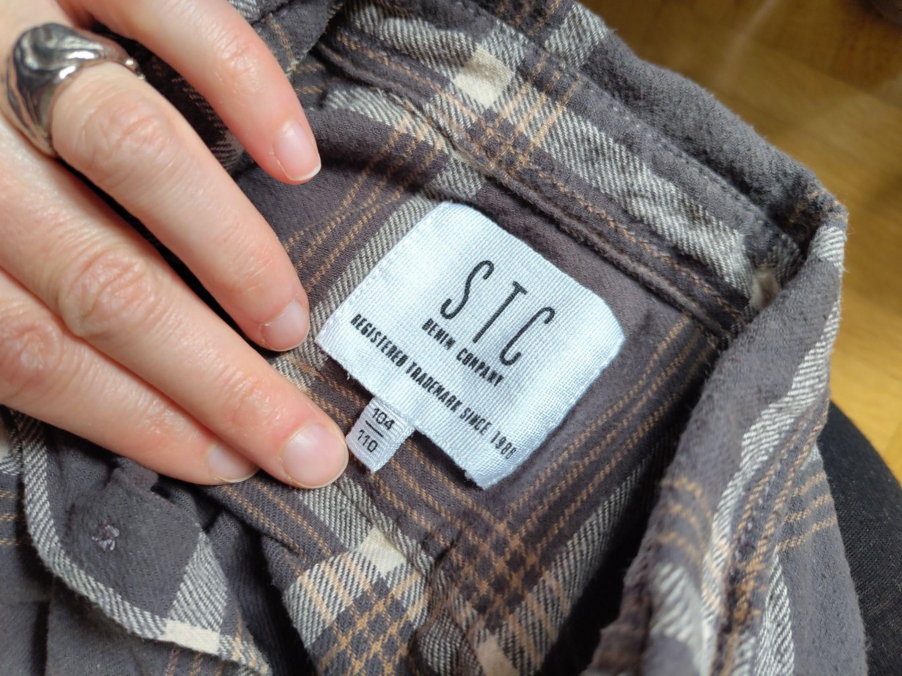 Camicie, T-shirt & Polo: Zwei coole Hemden kariert 104 – Usato da Jona venduto da tschounaess 5