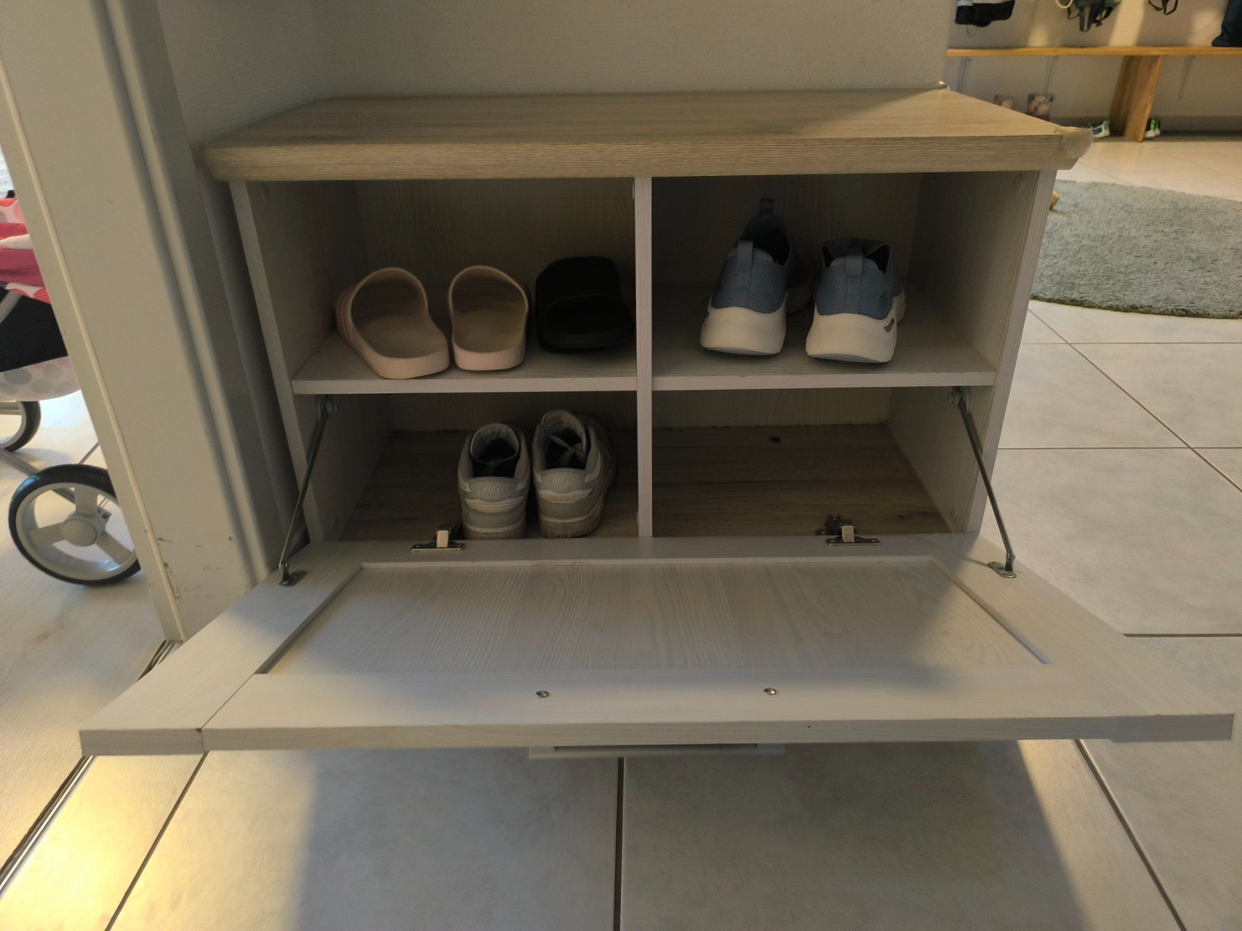 Autoribaltabili: Schuhschrank – Usato da Würenlos venduto da bodystyle 1