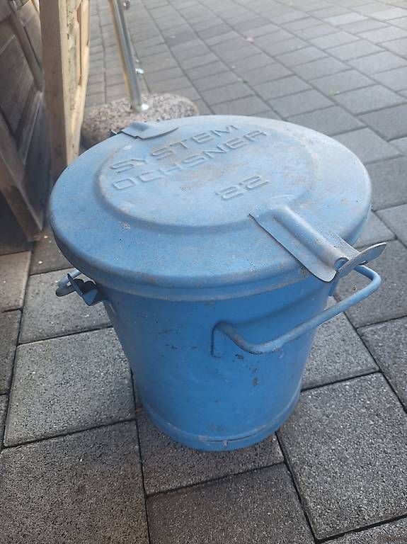 Poubelles: Ochsner Eimer – D'occasion à Balgach par Pickle