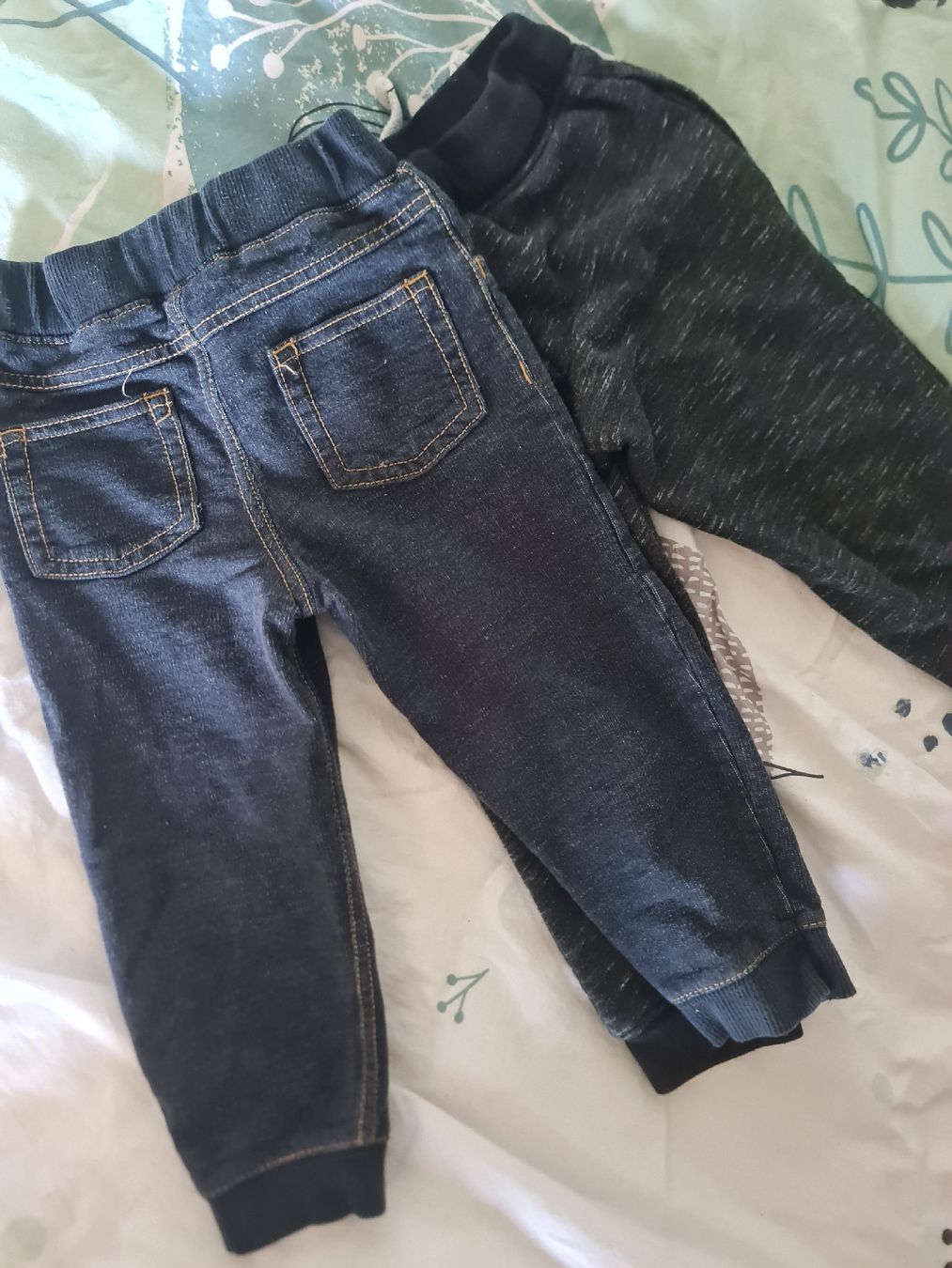 Carter's Lotti & Set di vestiti: 2 Hosen Baby Carters Gr. 24 M. / 2T – Usato da Noflen BE venduto da vco_hnn7 1
