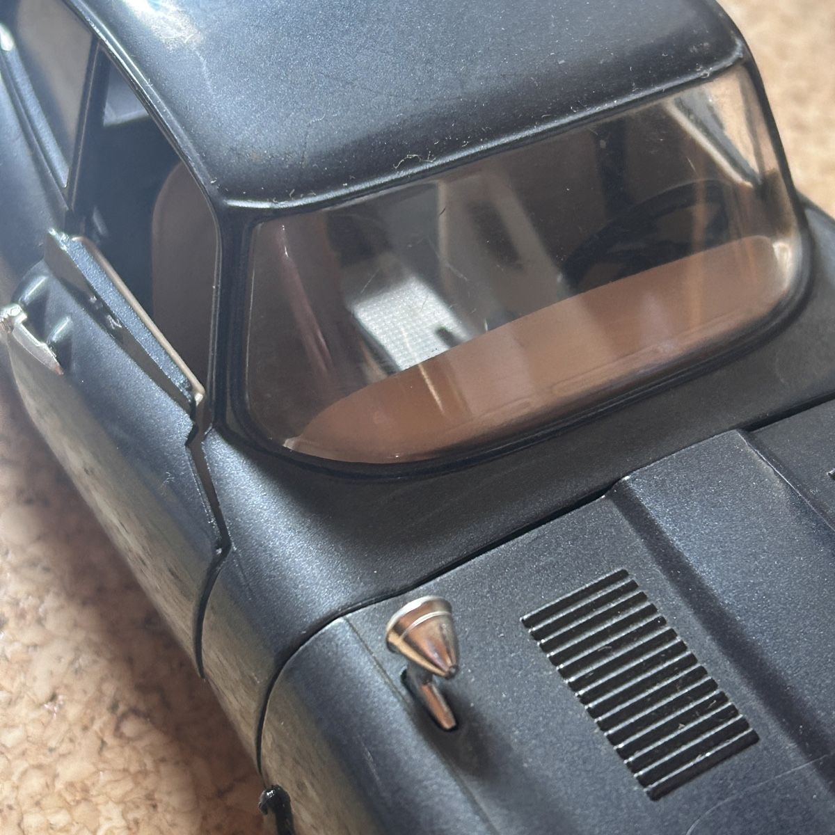 Jaguar Modellini d'auto: Modellauto jaguar dunkelgrau – Usato da Laufen venduto da Bellavitaboom 6