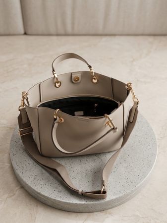 Handbag beige with shoulder strap like new