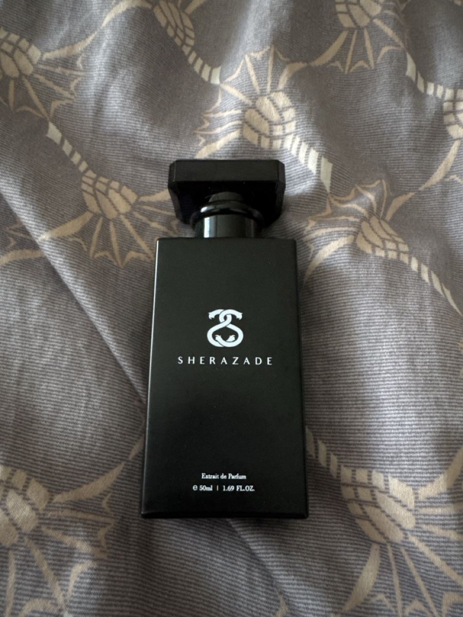 Profumi & Eau de Toilette: Sherazade Parfums De Marly Dupe (Herod) – Nuovo (secondo la descrizione) da Zürich venduto da Bear.
