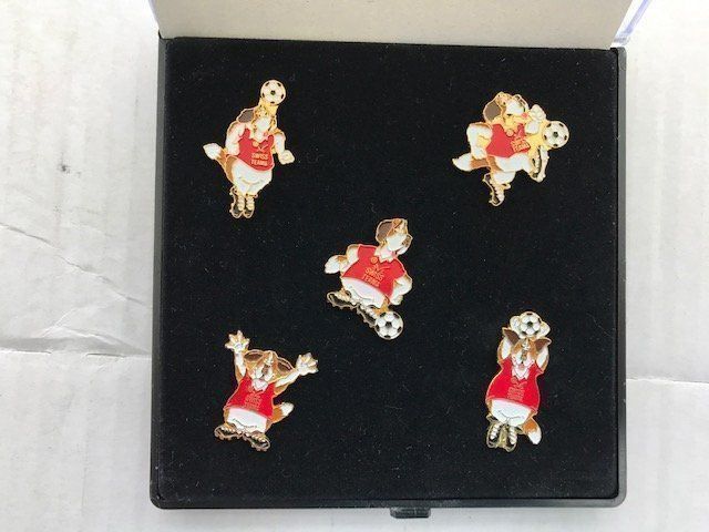 Broschen & Nadeln: SFV - "Offizielle Pin - Serie", 1994 – Neu und originalverpackt aus Niederscherli von Lucia16 1