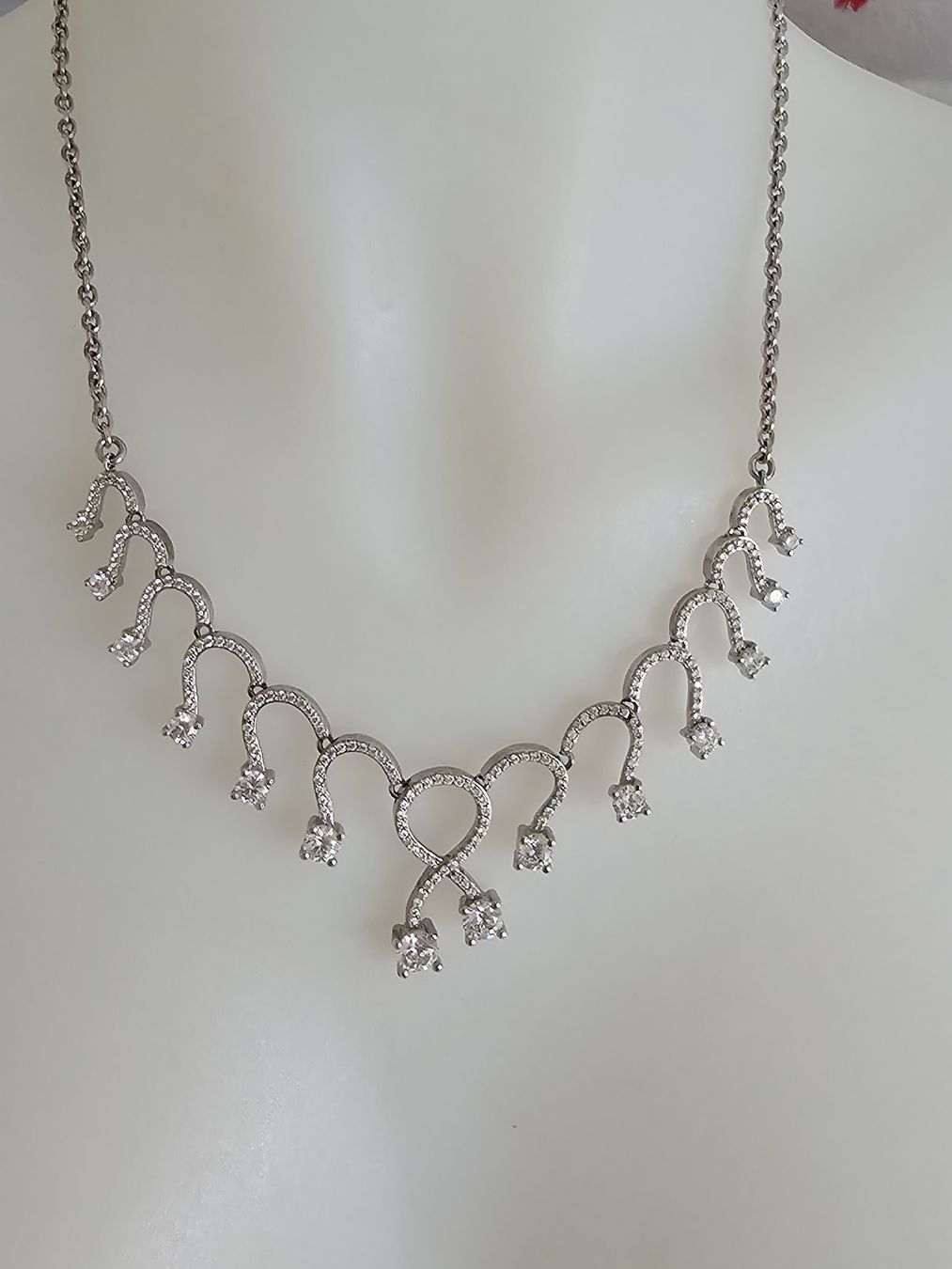 Catenine: Elegante Halskette mit Strass-Steinen – Nuovo e nell'imballaggio originale da Aarburg venduto da Glitzerschein 1