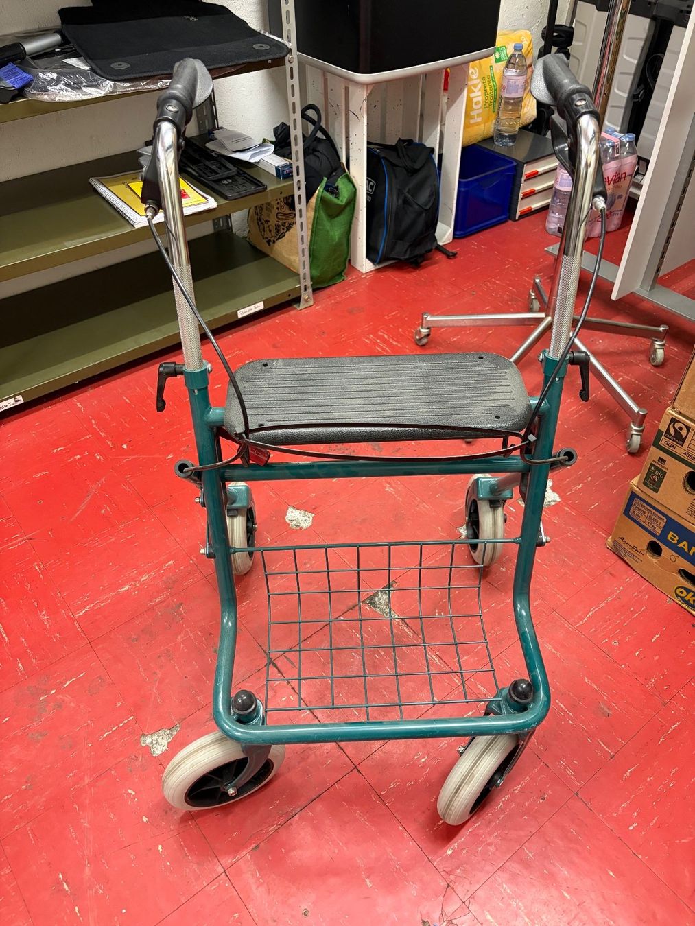 Ausili per la deambulazione: Rollator Occ. wenig gebraucht – Usato da Landquart venduto da pet_l2dm 1