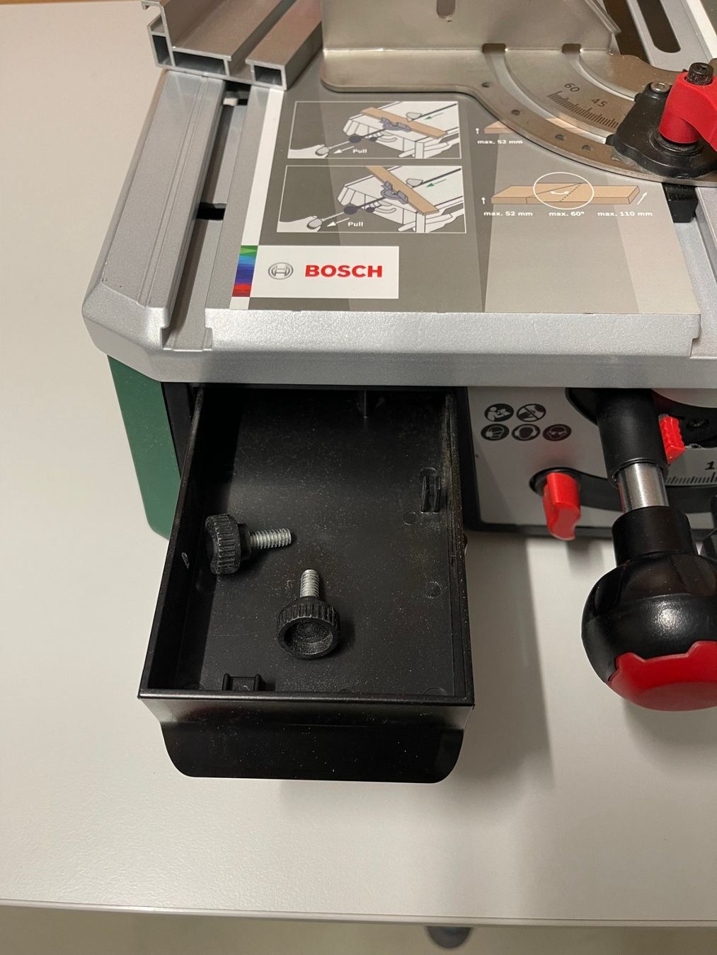 Bosch Sägen: Bosch Home & Garden Tischsäge AdvancedTableCut 52 – Gebraucht aus Bévilard von Vince3 2