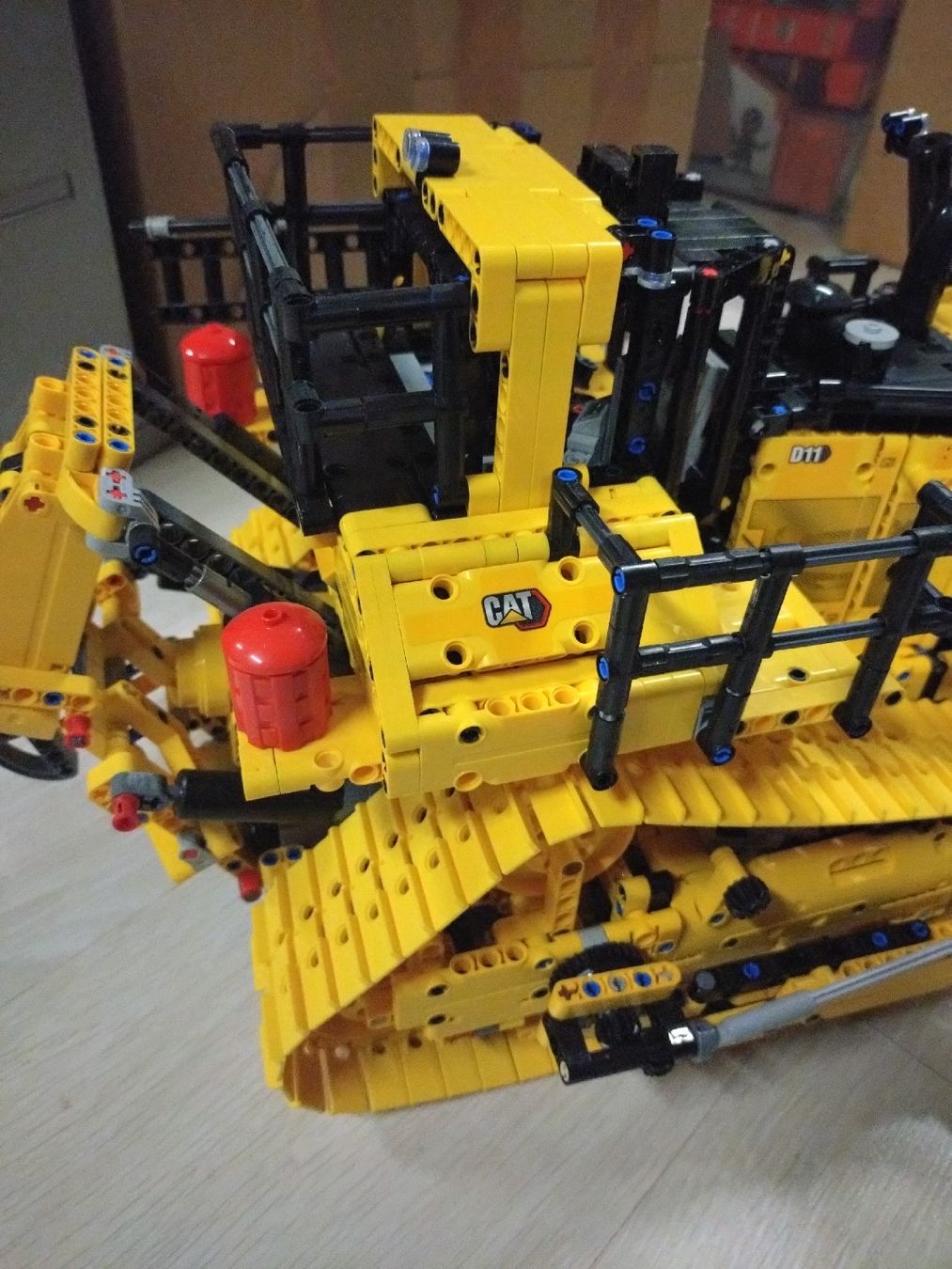 Lego Kit di costruzioni: Lego Technic Bulldozer CAT D11 42131 – Usato da Farvagny-le-Grand venduto da LaCaverne 6