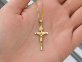 Kreuz mit Jesus aus 333 Gelbgold Anhänger mit kette s925