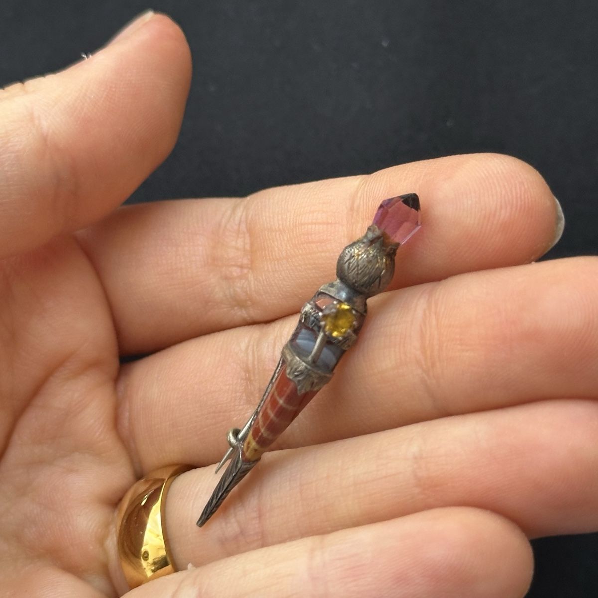 Spille & Fermagli: Vintage Améthyste Pin Brosche aus Messing – Usato da Givisiez venduto da dor_xb9k 1