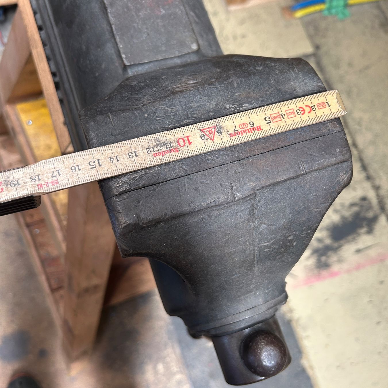 Gressel Alle Werkzeuge: Grosser Massiver Gressel Schraubstock 150mm auf solidem Bock – Gebraucht aus Untersiggenthal von sinamoll 8