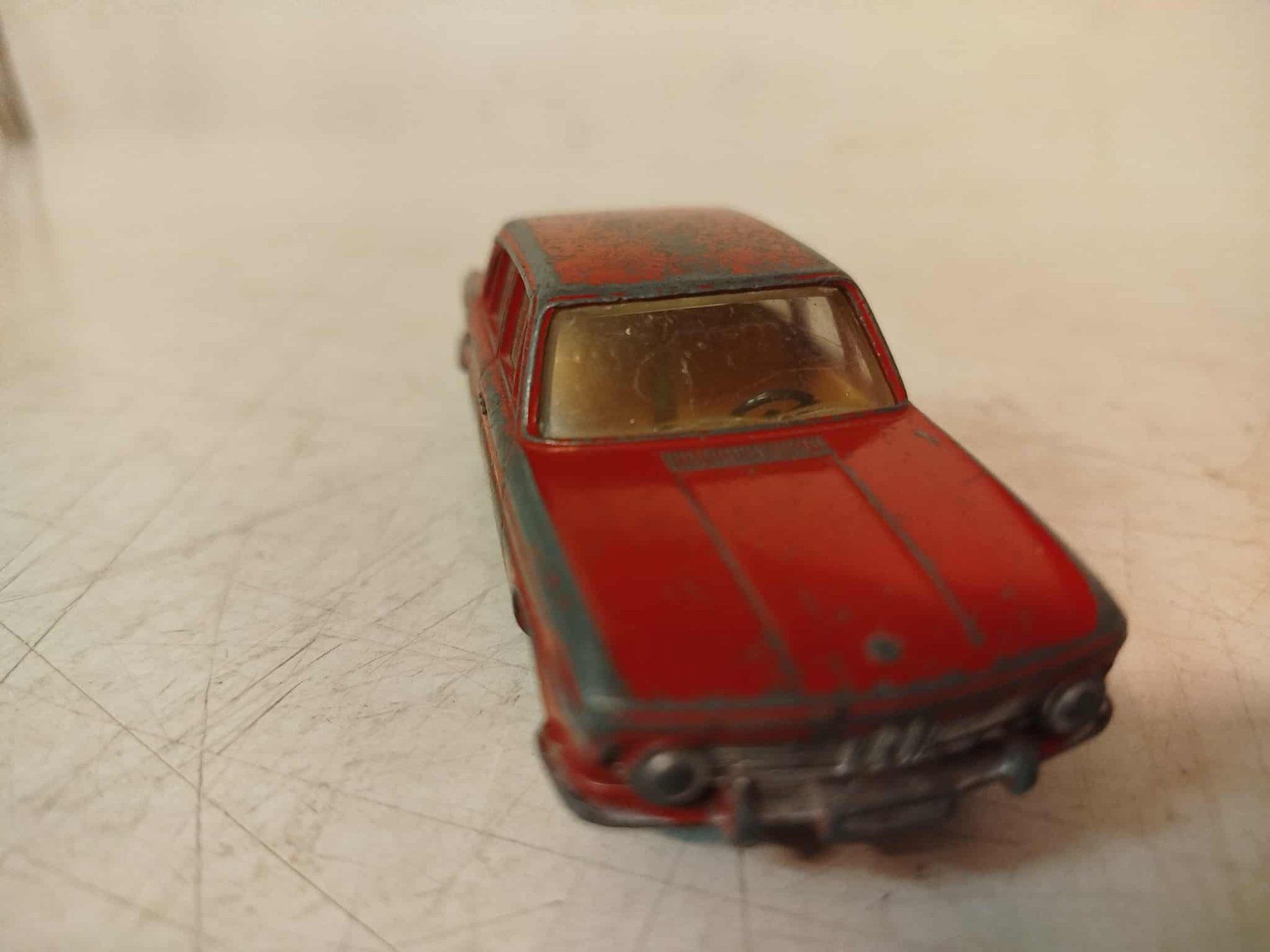 Dinky Toys Modellini d'auto: Dinky Toys (nr 28) – Usato da La Chaux-de-Fonds venduto da Emmaus2300CDF 3